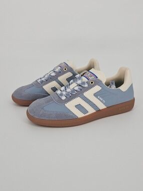 Back 70 Ghost 36 Sky Blue Suede Sneakers Size 5-5.5/EU 36 NIB